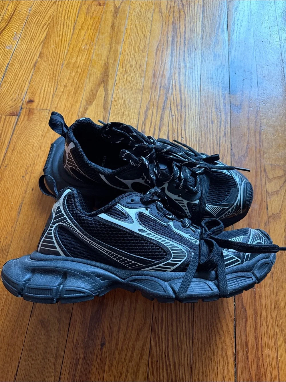 Men's Balenciaga 3XL - Picture 12 of 12